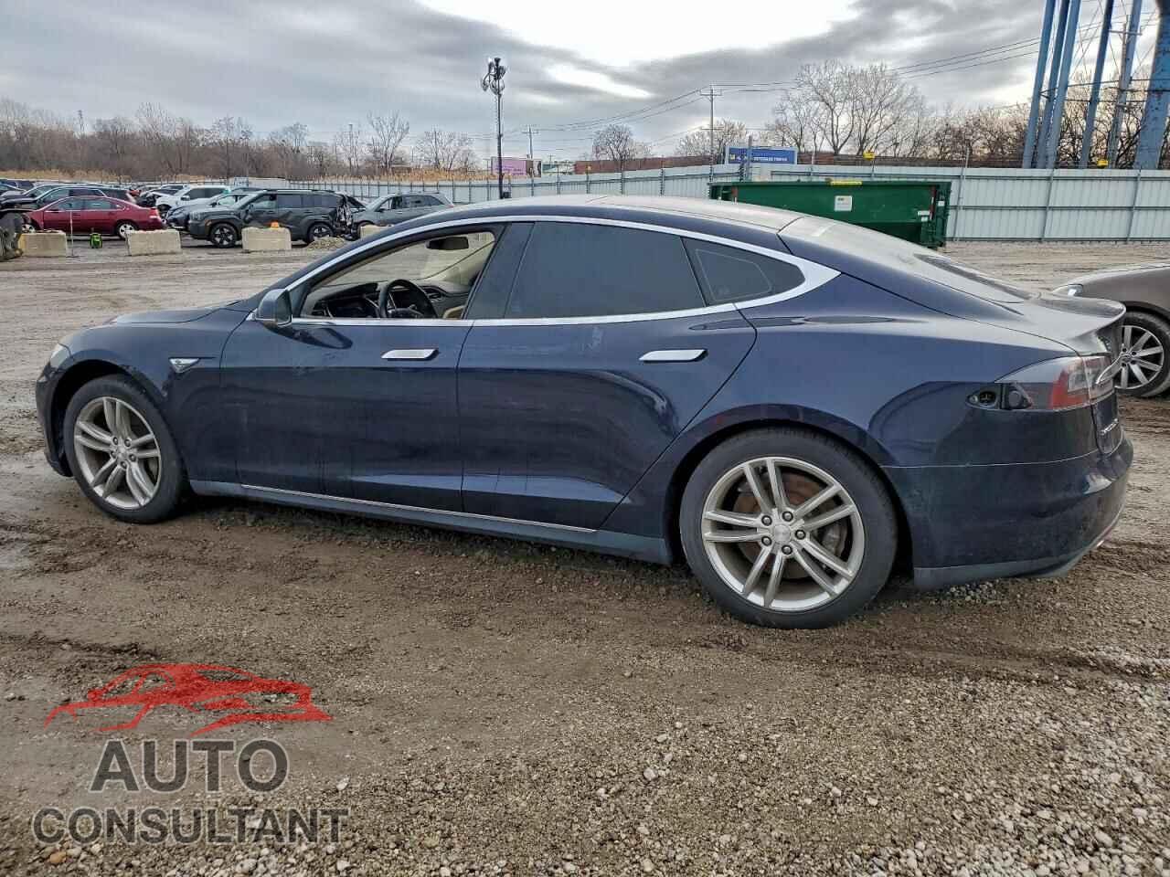 TESLA MODEL S 2013 - 5YJSA1CG8DFP23610