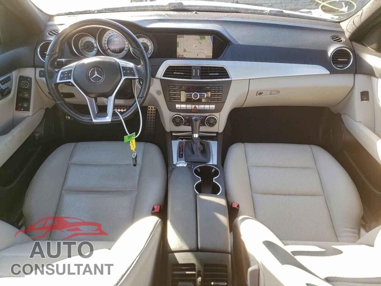 MERCEDES-BENZ C-CLASS 2014 - WDDGF4HBXEA959682