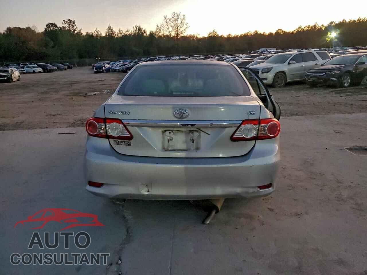 TOYOTA COROLLA 2011 - 2T1BU4EEXBC748076