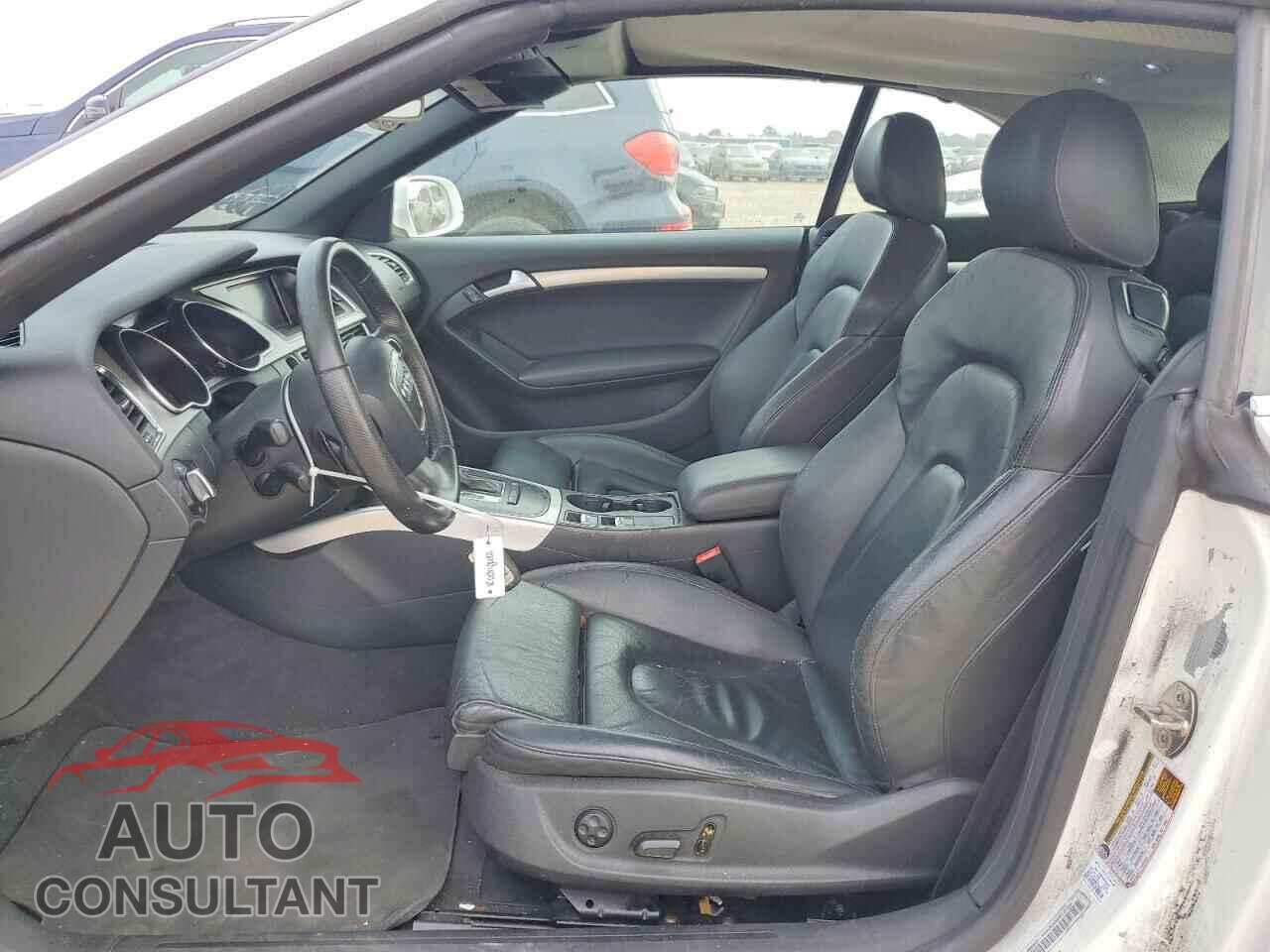 AUDI A5 2010 - WAUJFAFH2AN011685