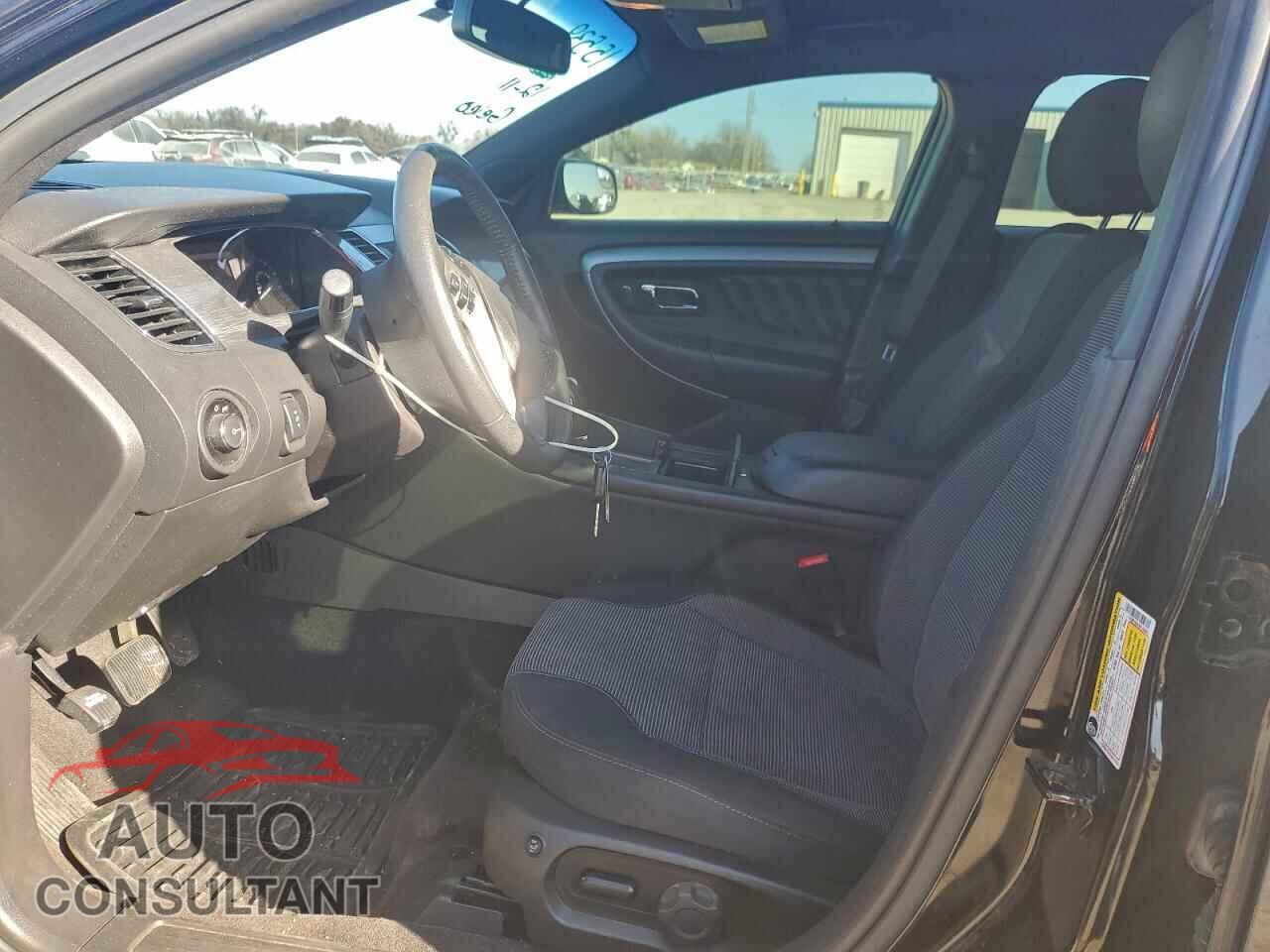 FORD TAURUS 2017 - 1FAHP2E81HG143041