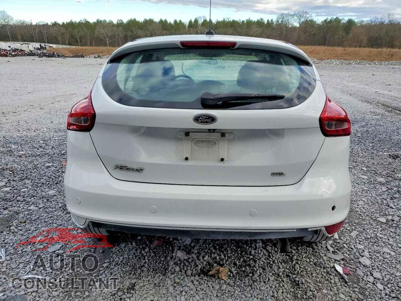 FORD FOCUS 2017 - 1FADP3M22HL248373