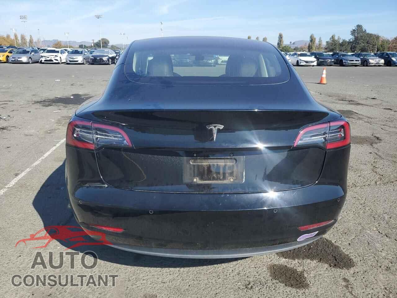 TESLA MODEL 3 2018 - 5YJ3E1EA4JF039697
