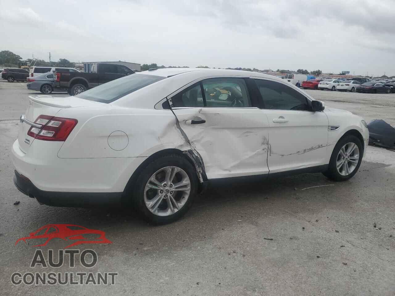 FORD TAURUS 2015 - 1FAHP2E89FG202060