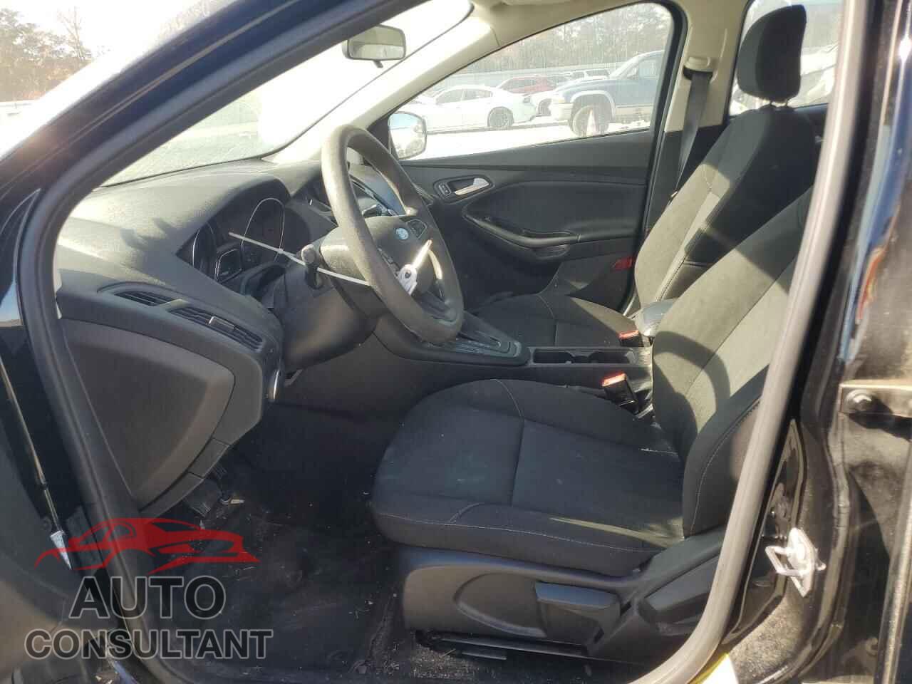 FORD FOCUS 2018 - 1FADP3K22JL284590