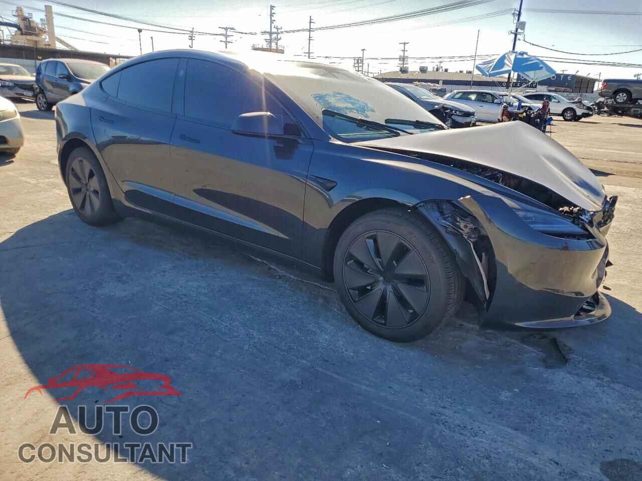 TESLA MODEL 3 2025 - 5YJ3E1EA2SF047444