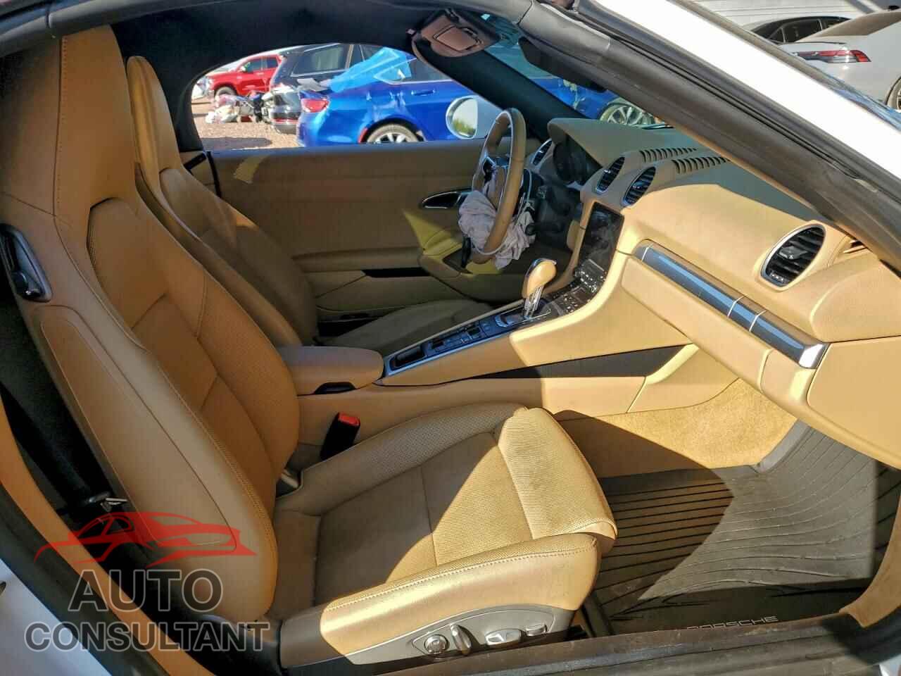 PORSCHE BOXSTER 2017 - WP0CA2A87HS220200