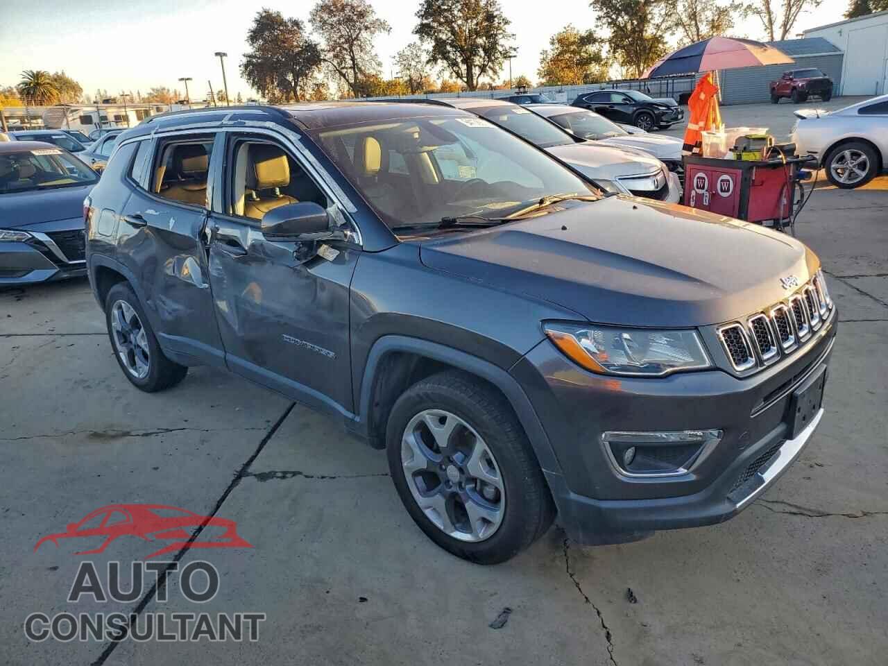 JEEP COMPASS 2020 - 3C4NJDCB2LT137326