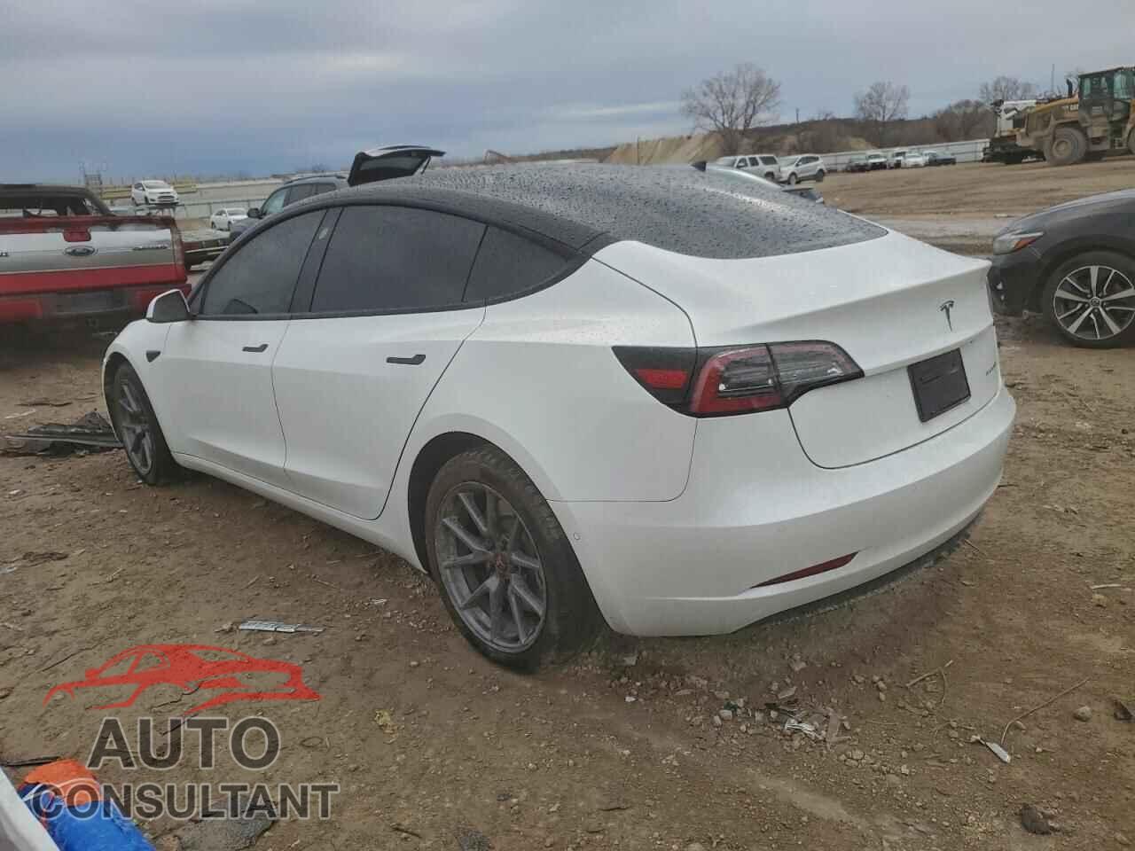 TESLA MODEL 3 2021 - 5YJ3E1EBXMF045775