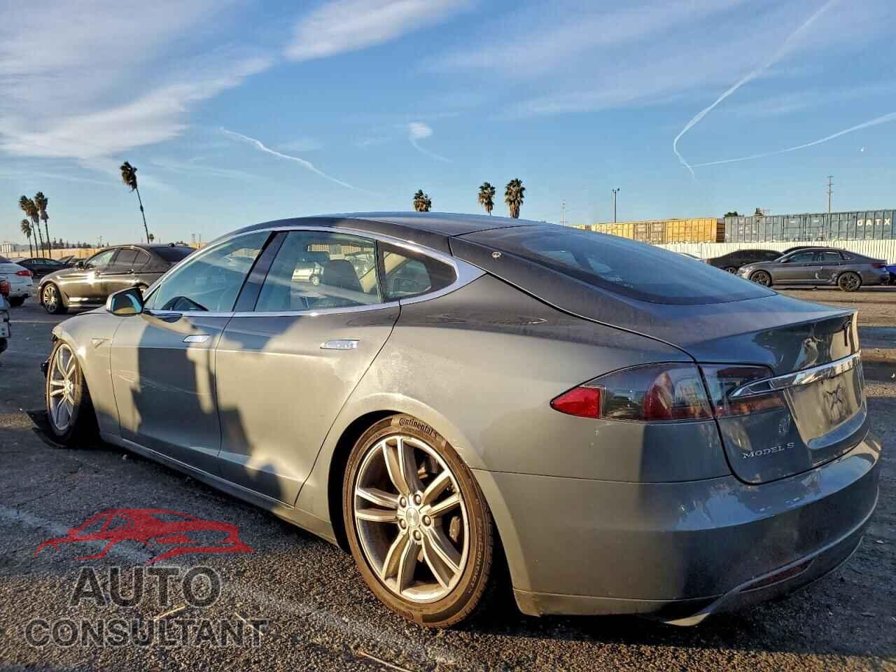 TESLA MODEL S 2013 - 5YJSA1AG0DFP08473