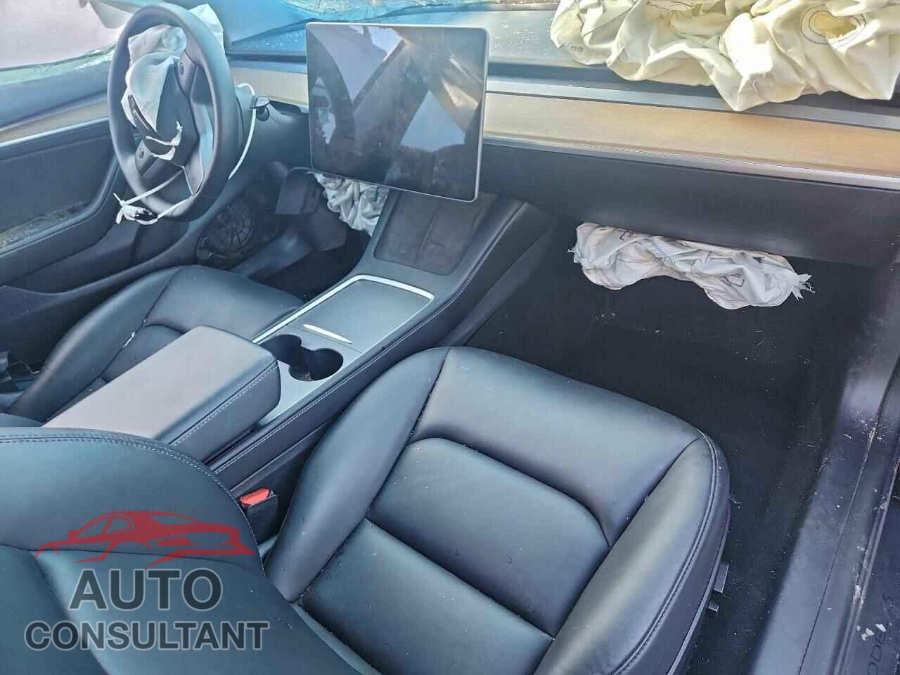 TESLA MODEL 3 2022 - 5YJ3E1EC1NF235247