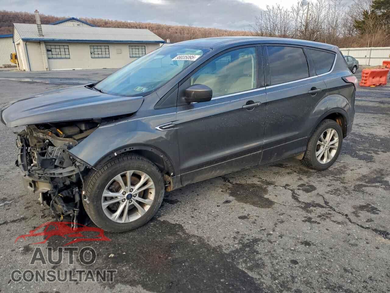 FORD ESCAPE 2017 - 1FMCU9G95HUA08282