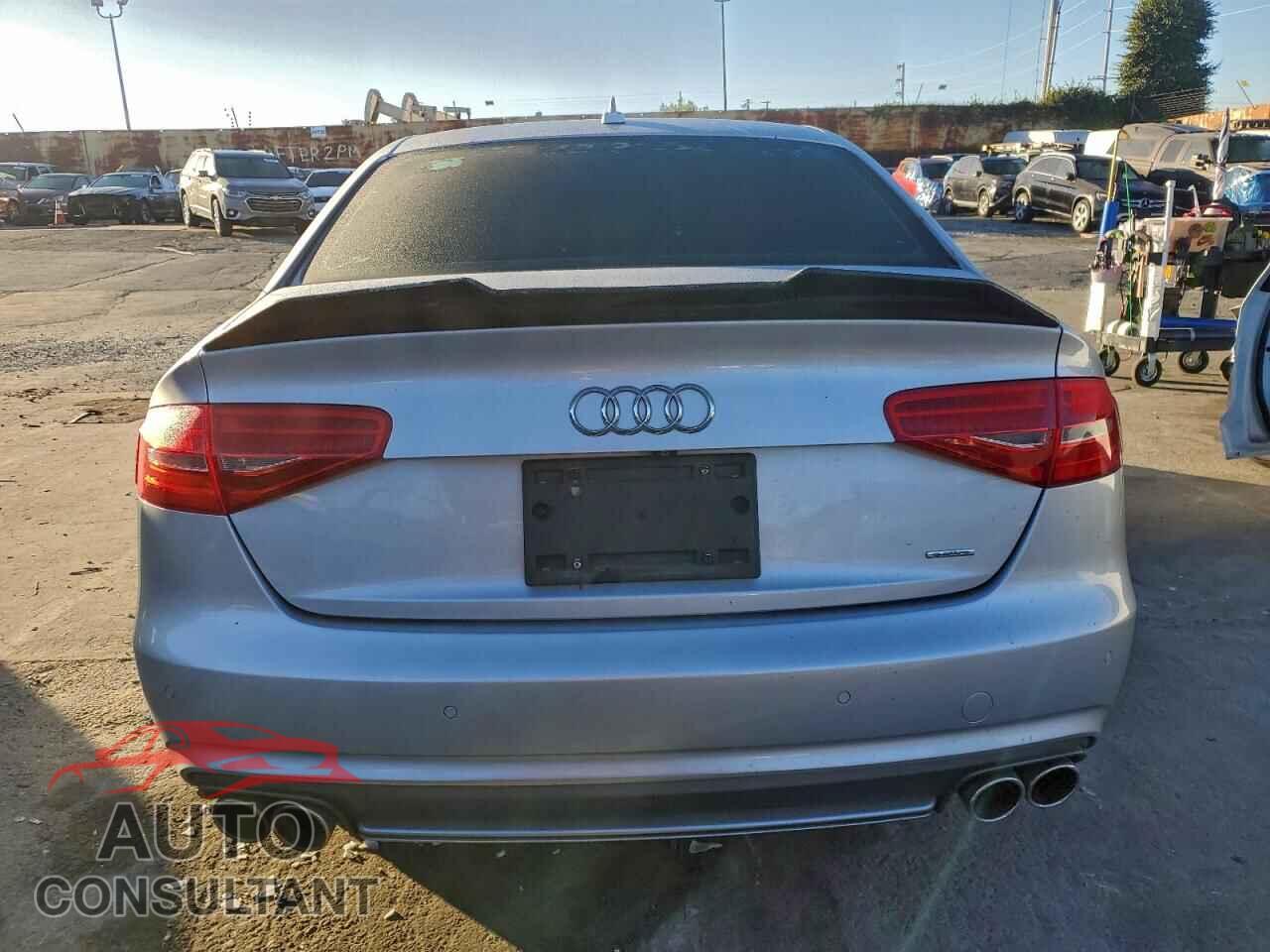 AUDI A4 2013 - WAUFFAFL2DN005688