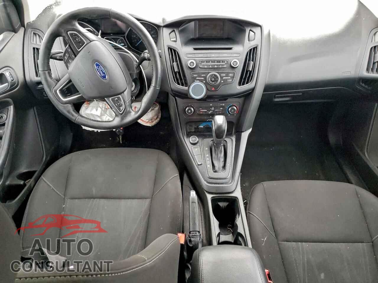 FORD FOCUS 2016 - 1FADP3F23GL303845