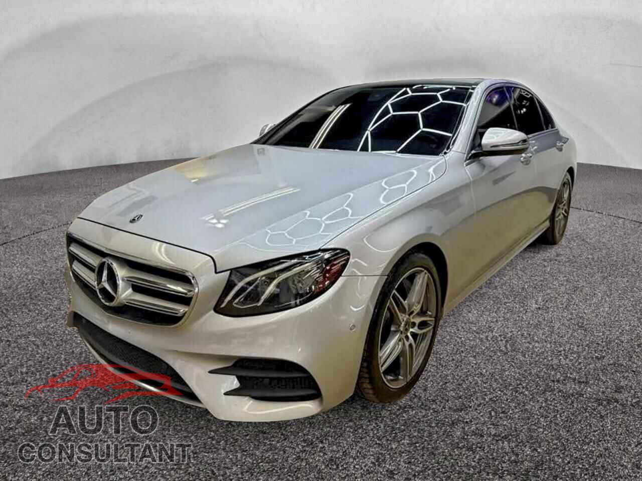 MERCEDES-BENZ E-CLASS 2018 - WDDZF4KB6JA358345