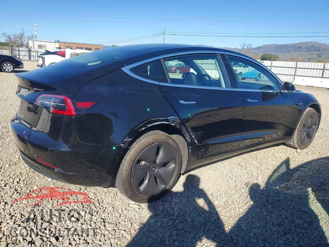 TESLA MODEL 3 2018 - 5YJ3E1EA3JF157000
