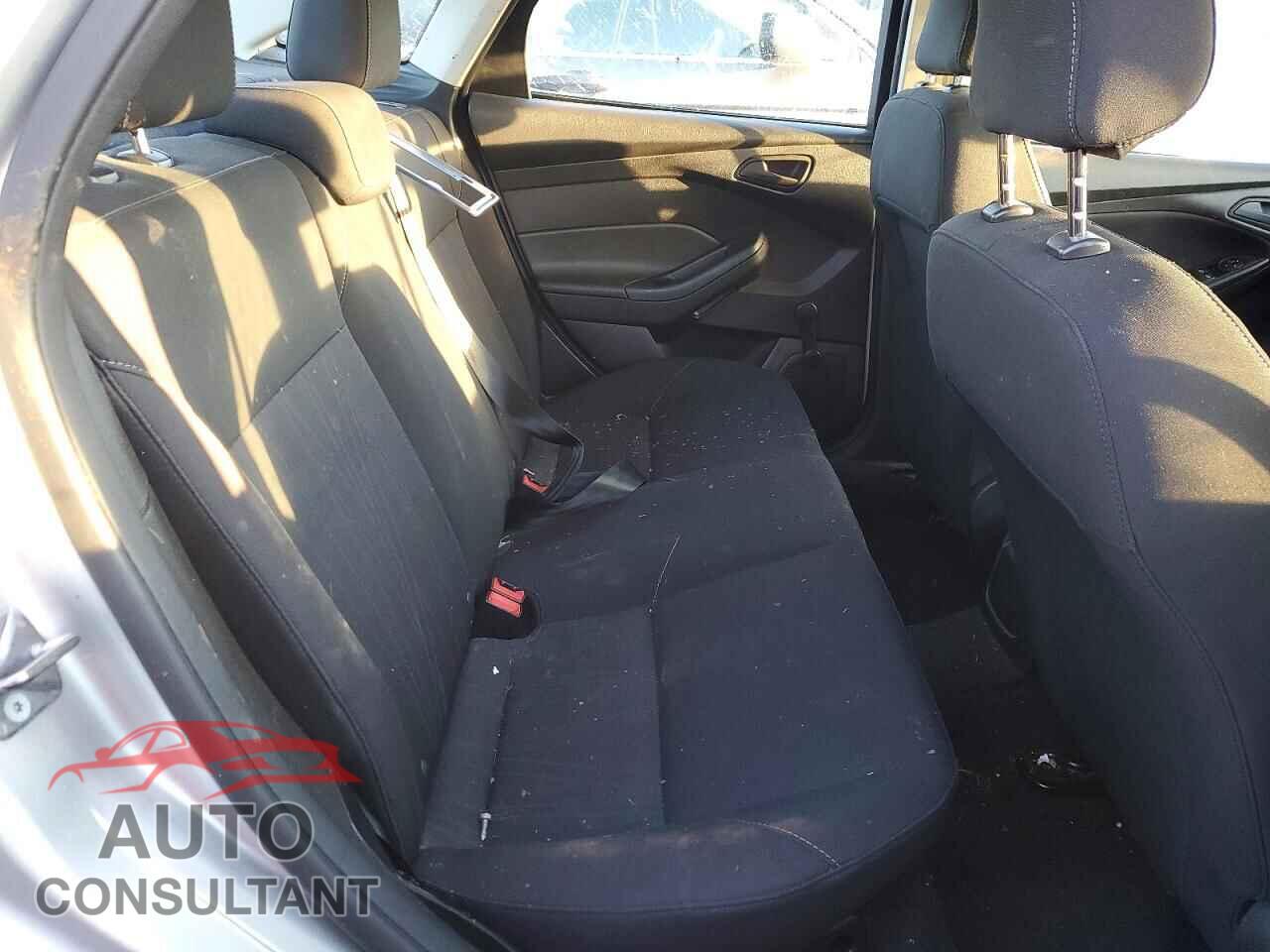 FORD FOCUS 2016 - 1FADP3E28GL254353