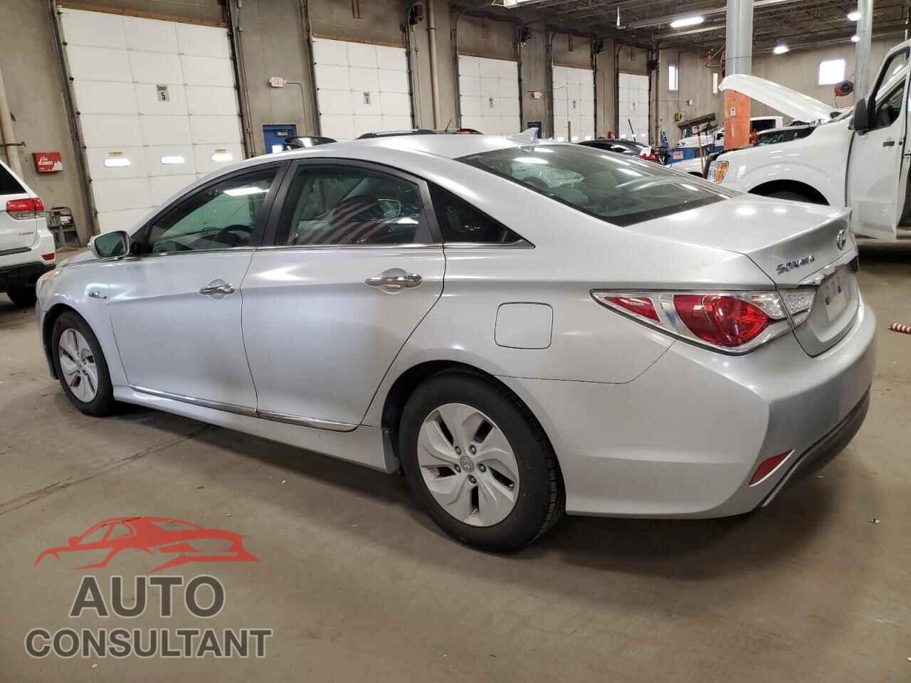 HYUNDAI SONATA 2015 - KMHEC4A45FA137505