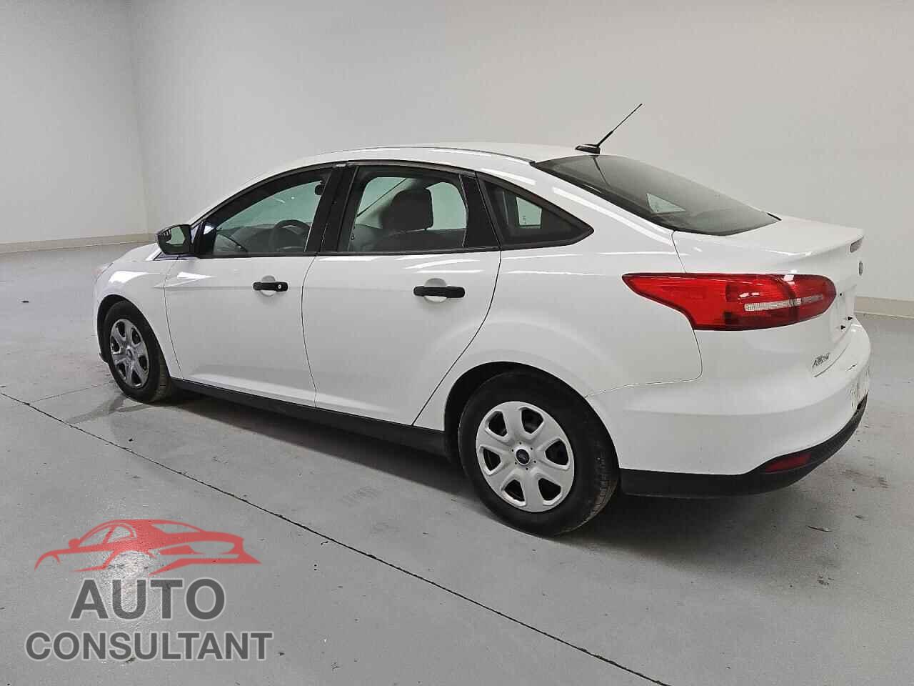 FORD FOCUS 2017 - 1FADP3E26HL317595