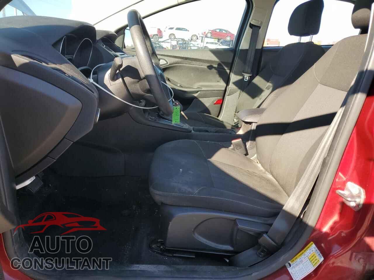 FORD FOCUS 2017 - 1FADP3F21HL318183