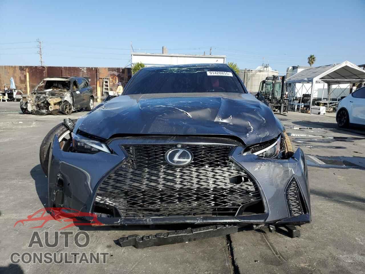 LEXUS IS 500 F S 2025 - JTHAP1D25S5007404