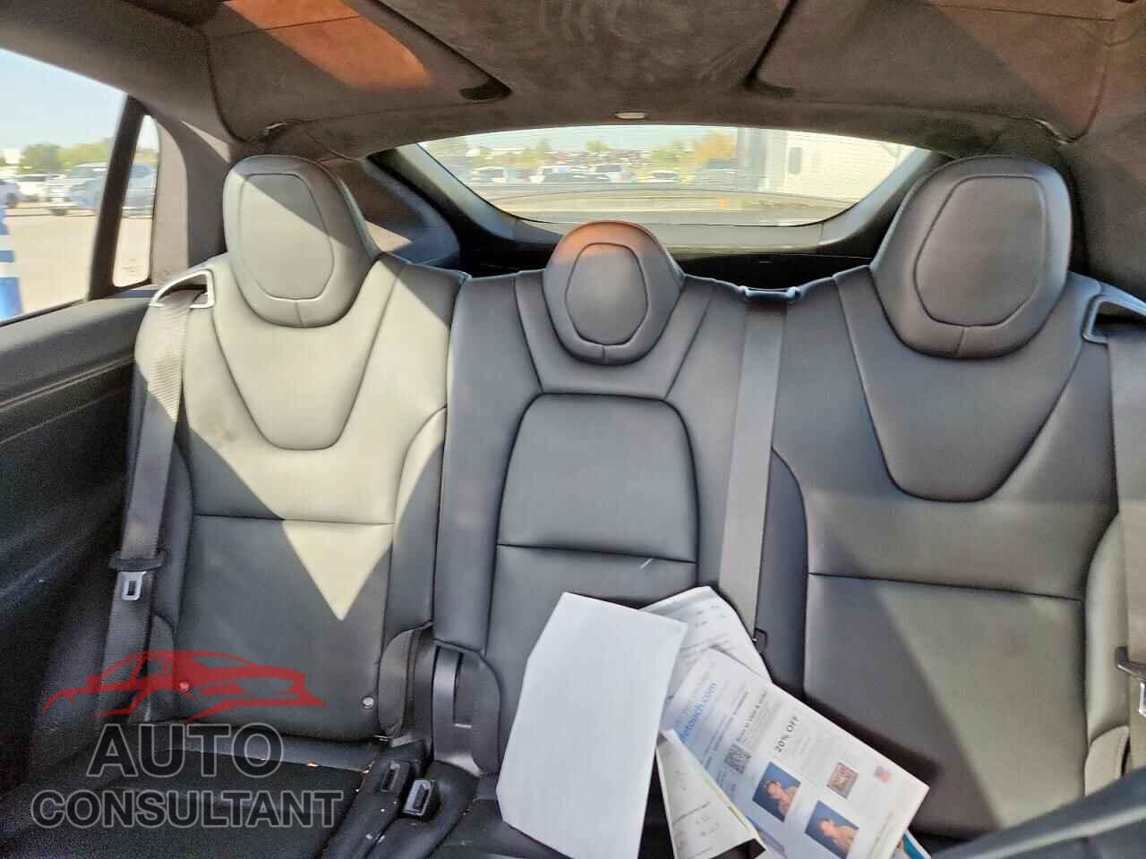 TESLA MODEL X 2018 - 5YJXCAE20JF112872