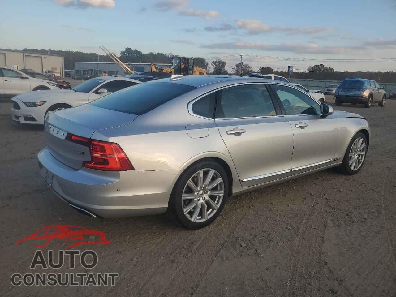 VOLVO S90 2018 - LVY992ML2JP031118