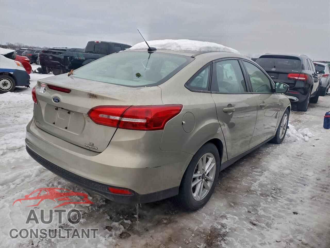 FORD FOCUS 2015 - 1FADP3F20FL373270