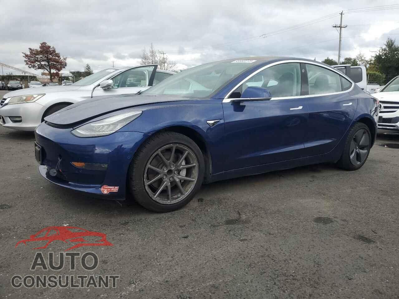 TESLA MODEL 3 2018 - 5YJ3E1EA9JF045009