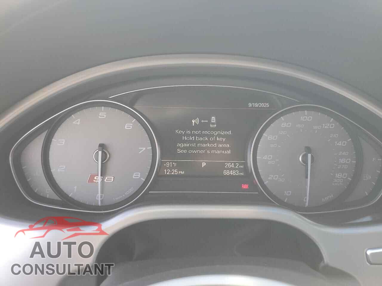 AUDI S8 2014 - WAUD2AFD2EN009155