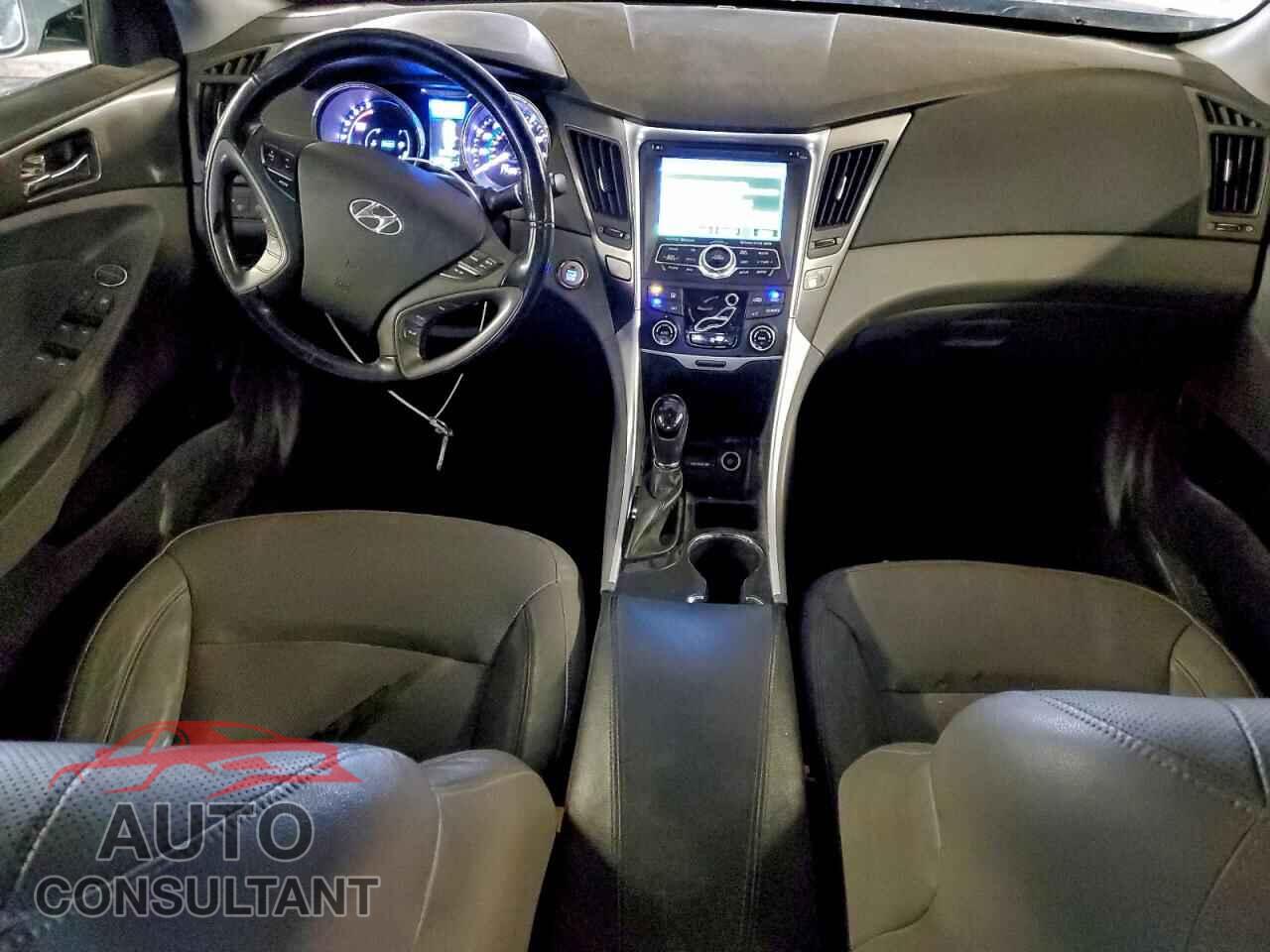 HYUNDAI SONATA 2014 - KMHEC4A47EA102396