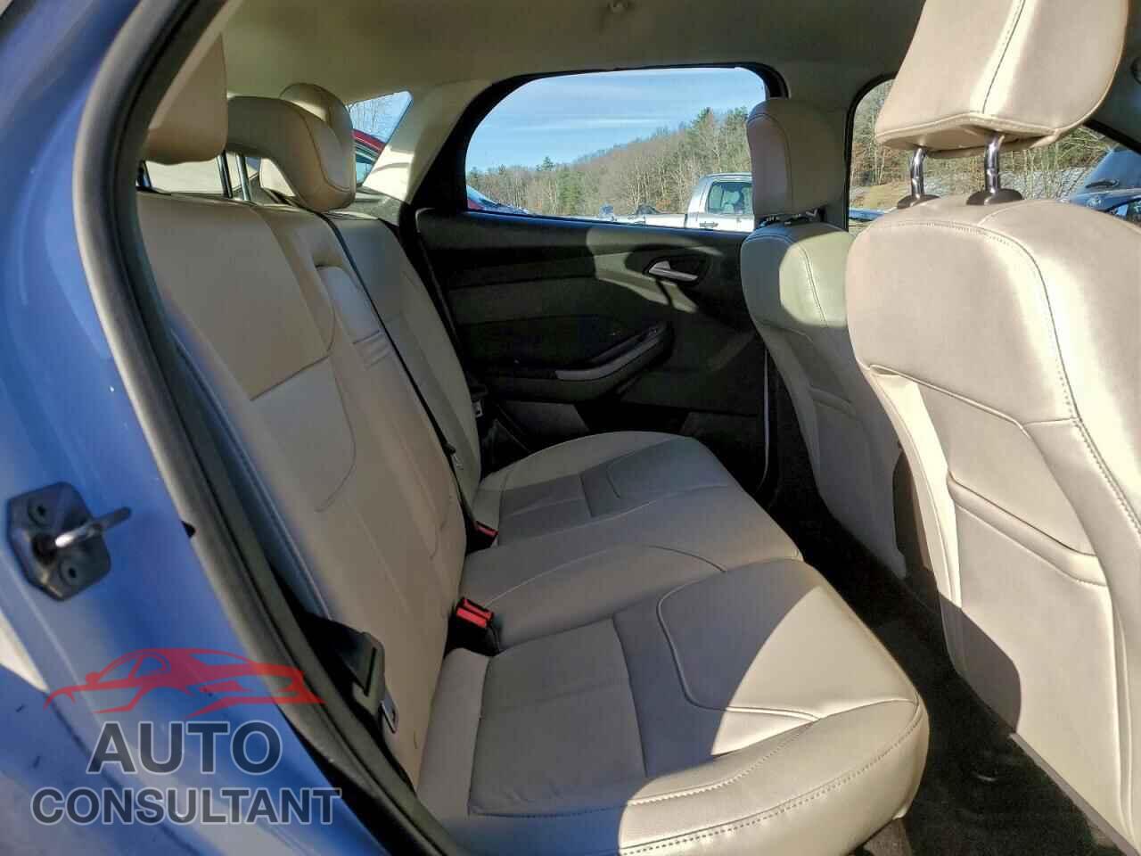 FORD FOCUS 2016 - 1FADP3N21GL222926
