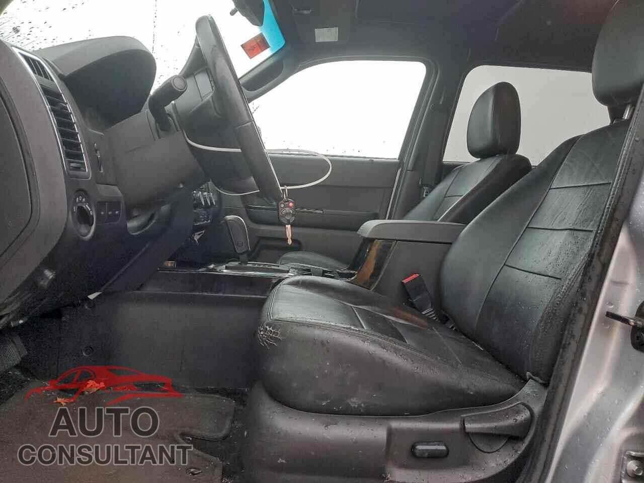 FORD ESCAPE 2010 - 1FMCU9E77AKC66368