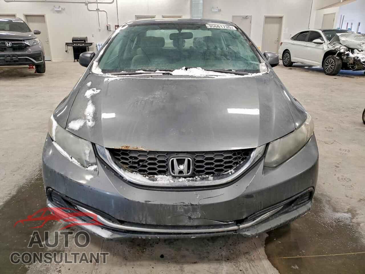 HONDA CIVIC 2013 - 2HGFB2F45DH104447