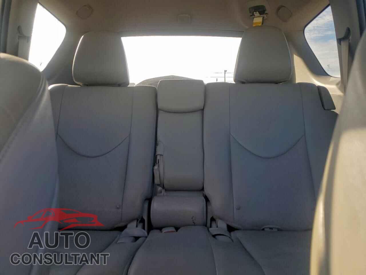 TOYOTA RAV4 2012 - 2T3DF4DV4CW213479