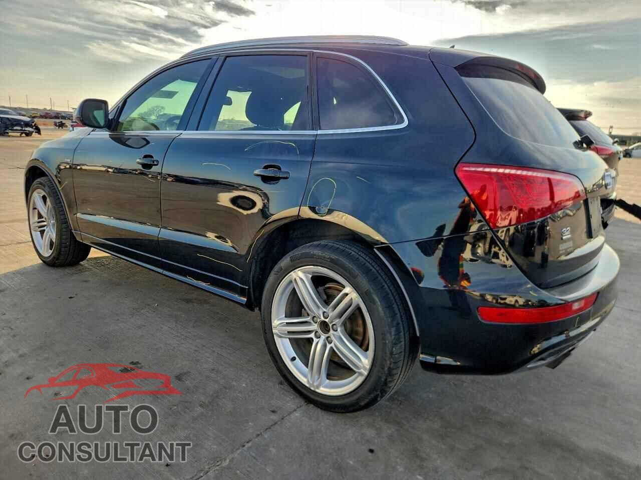AUDI Q5 2011 - WA1DKAFP6BA107616