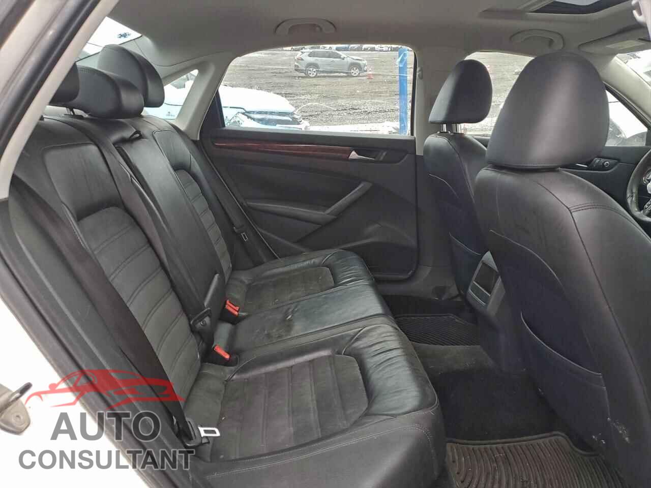 VOLKSWAGEN PASSAT 2012 - 1VWCM7A34CC001753