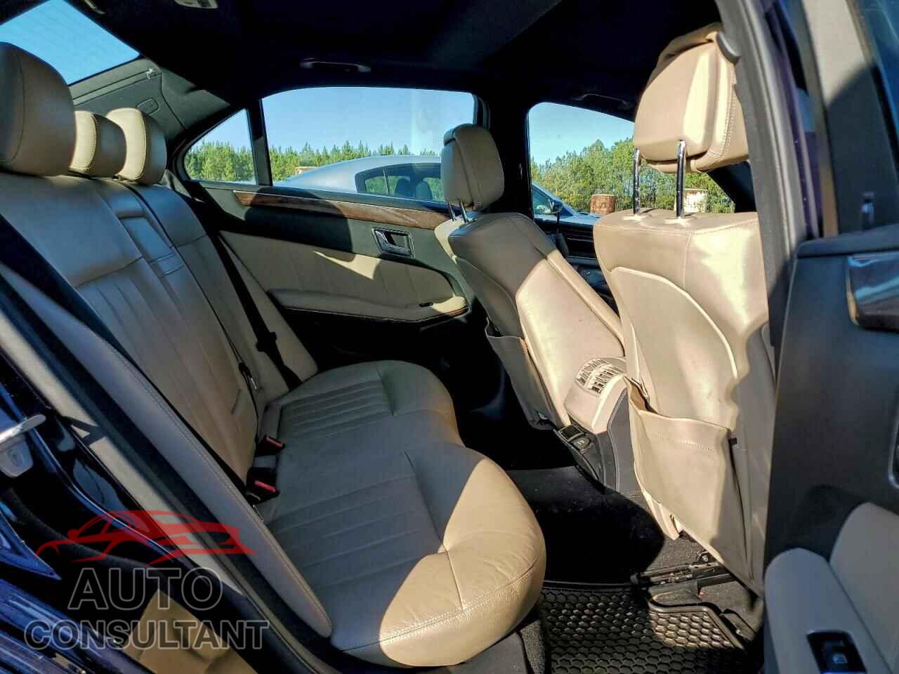 MERCEDES-BENZ E-CLASS 2011 - WDDHF5GB1BA471437