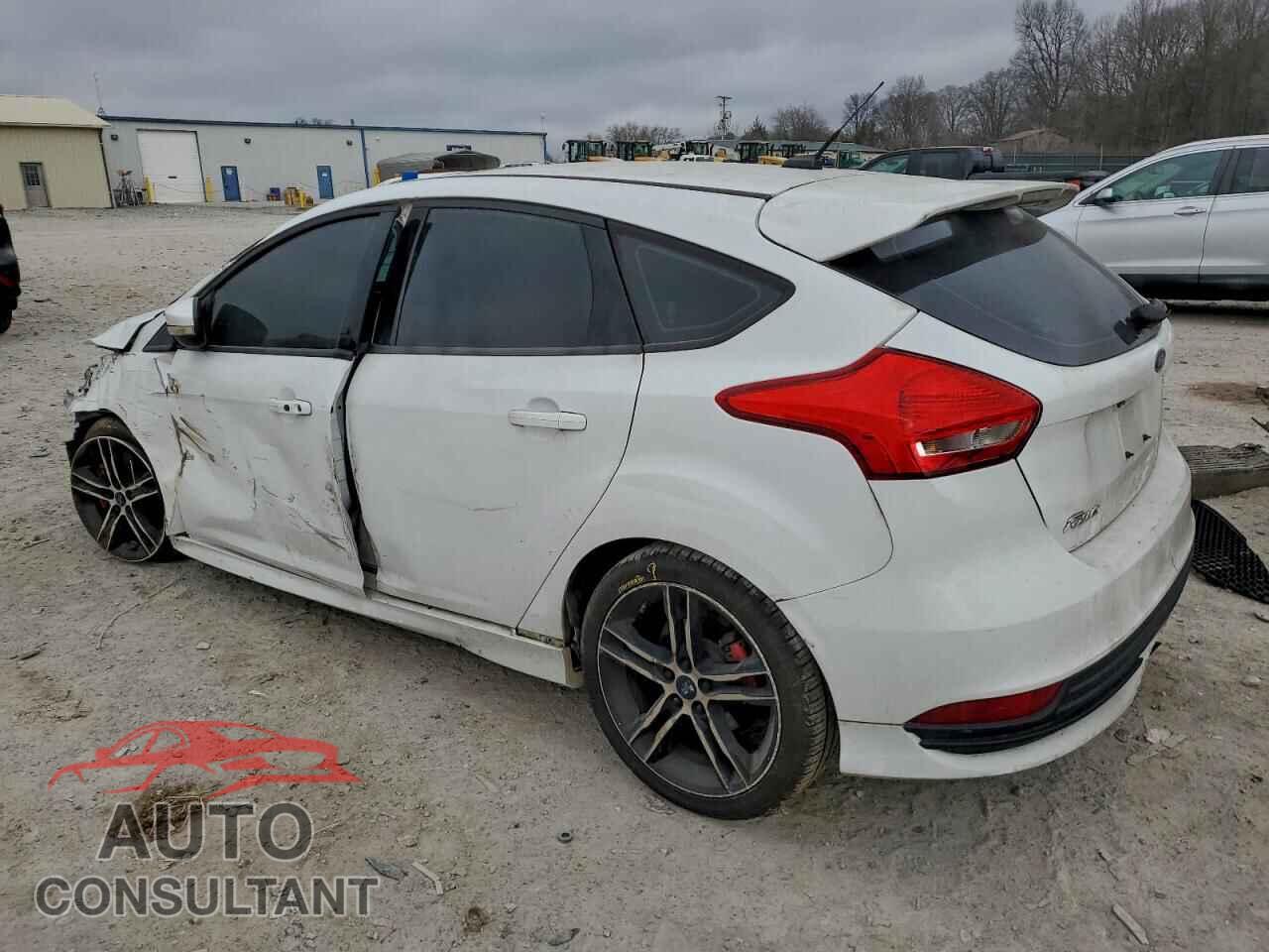 FORD FOCUS 2015 - 1FADP3L91FL304119