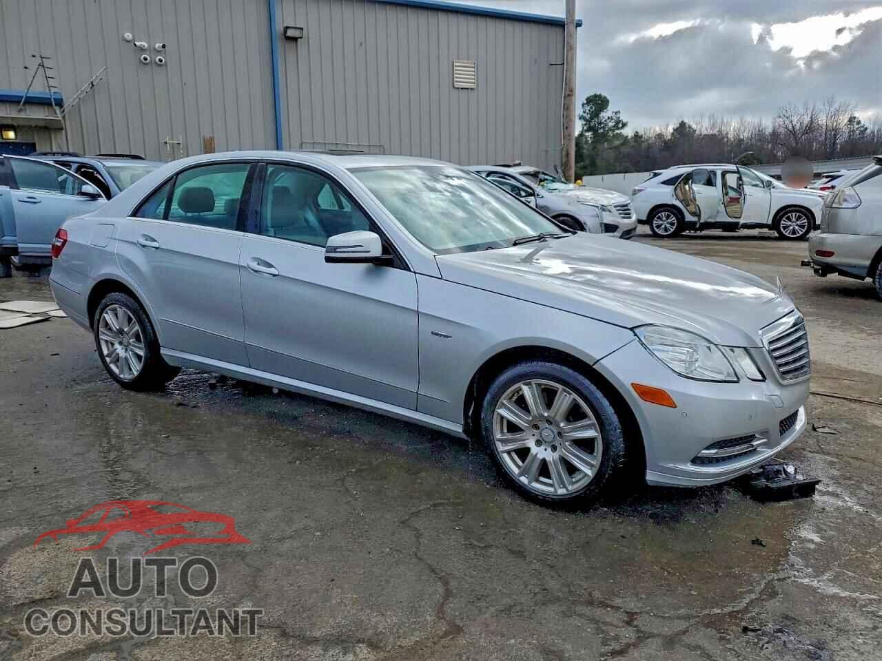 MERCEDES-BENZ E-CLASS 2012 - WDDHF5KB2CA592406