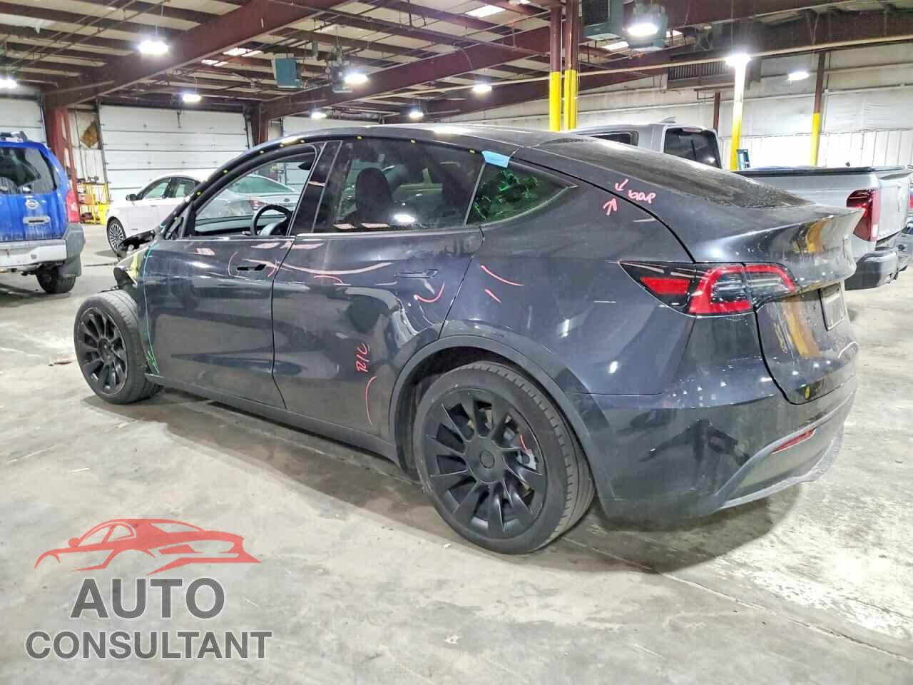 TESLA MODEL Y 2024 - 7SAYGAEE2RF038422