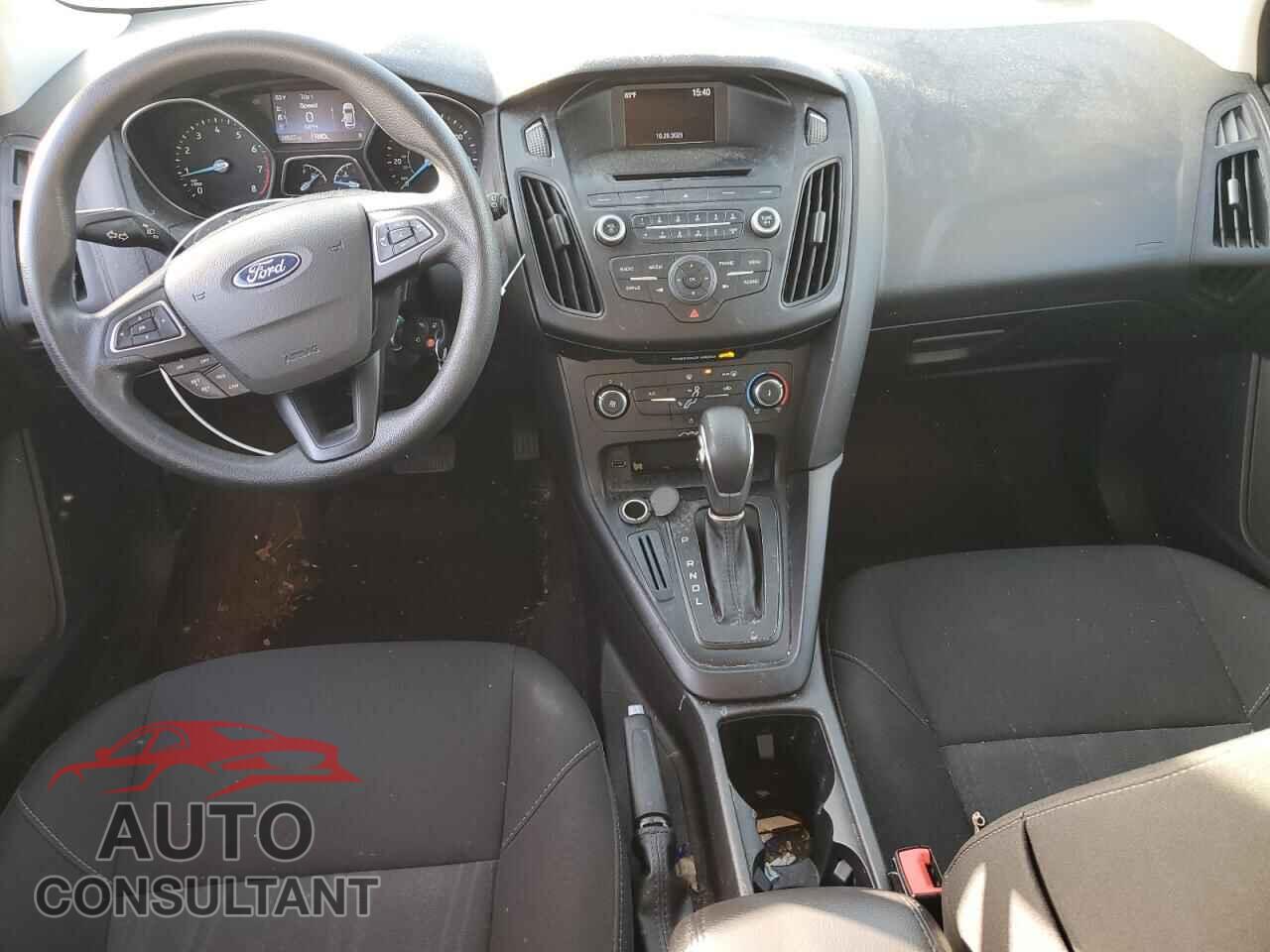 FORD FOCUS 2017 - 1FADP3K28HL217888
