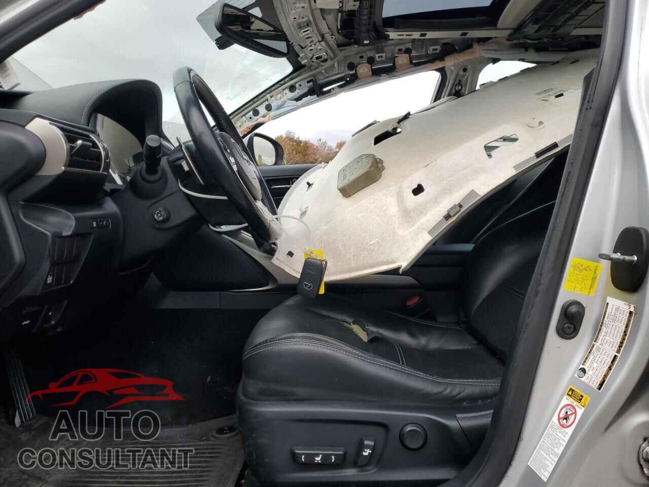 LEXUS IS 2015 - JTHCE1D29F5006325