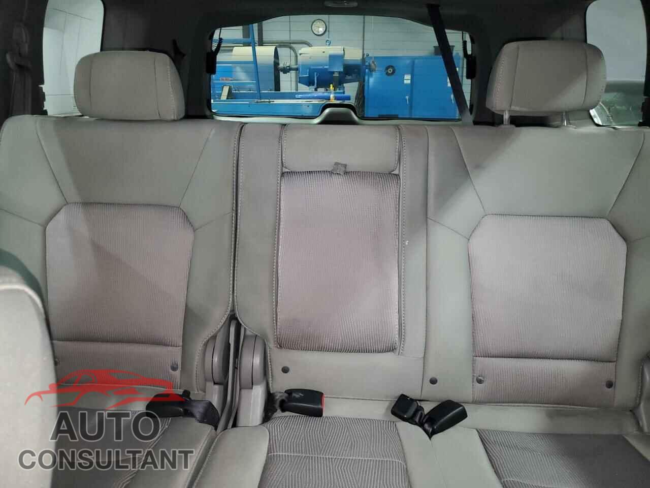 HONDA PILOT 2011 - 5FNYF4H4XBB057357