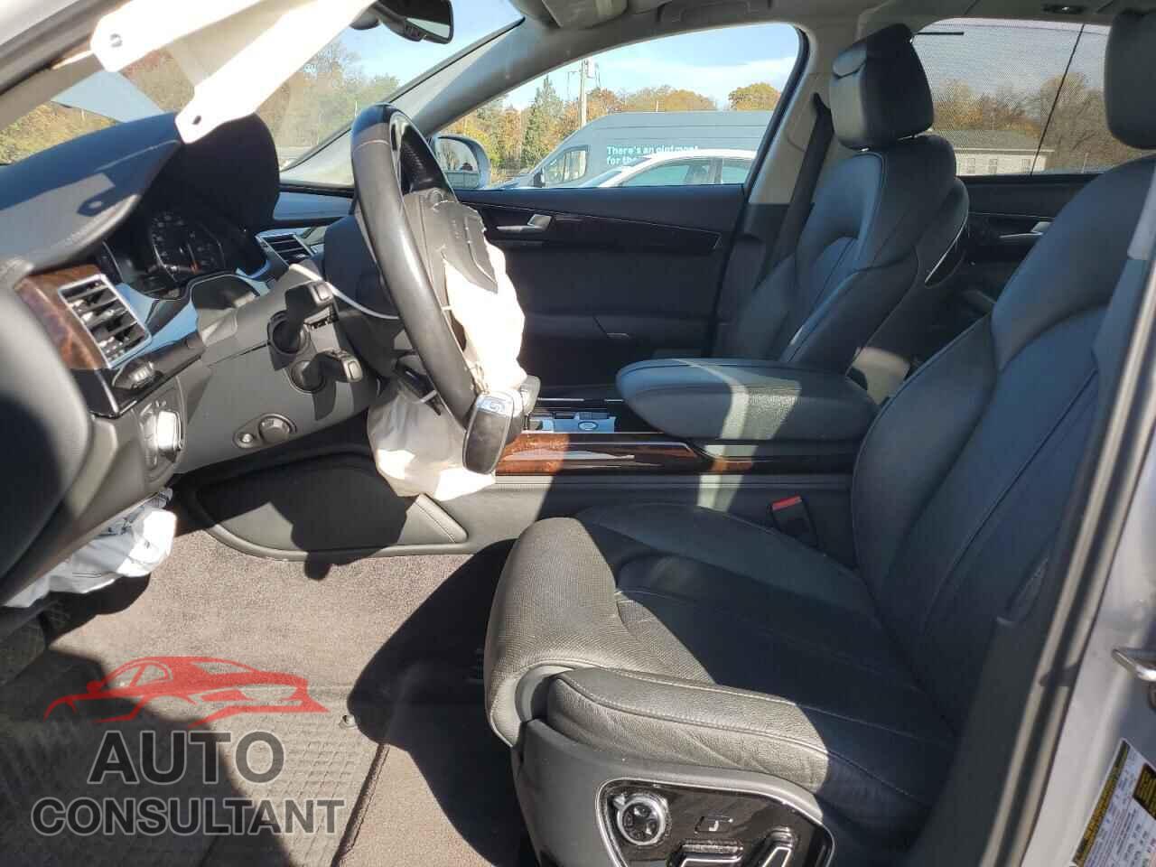 AUDI A8 2011 - WAURVAFDXBN020381