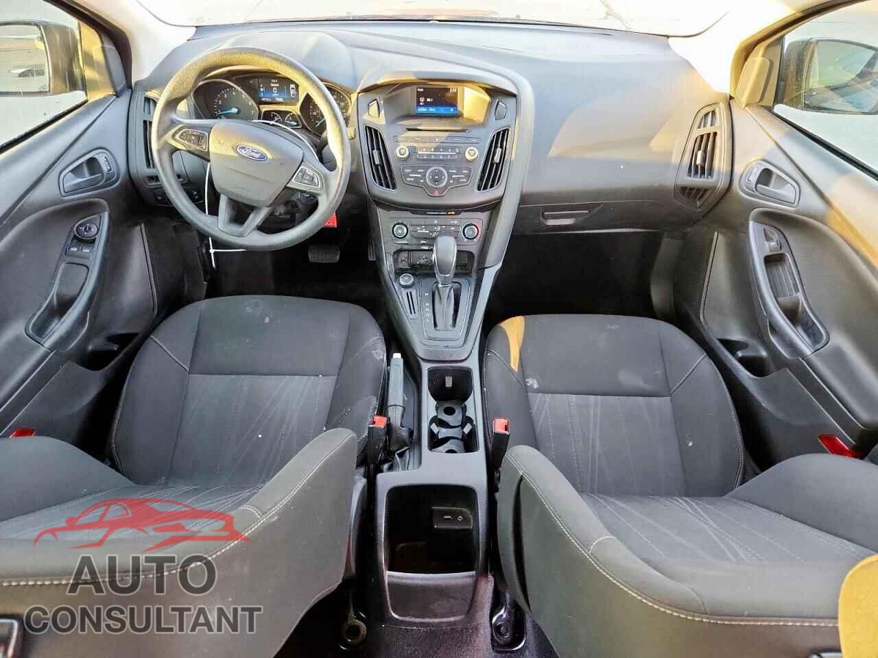 FORD FOCUS 2017 - 1FADP3E2XHL299120