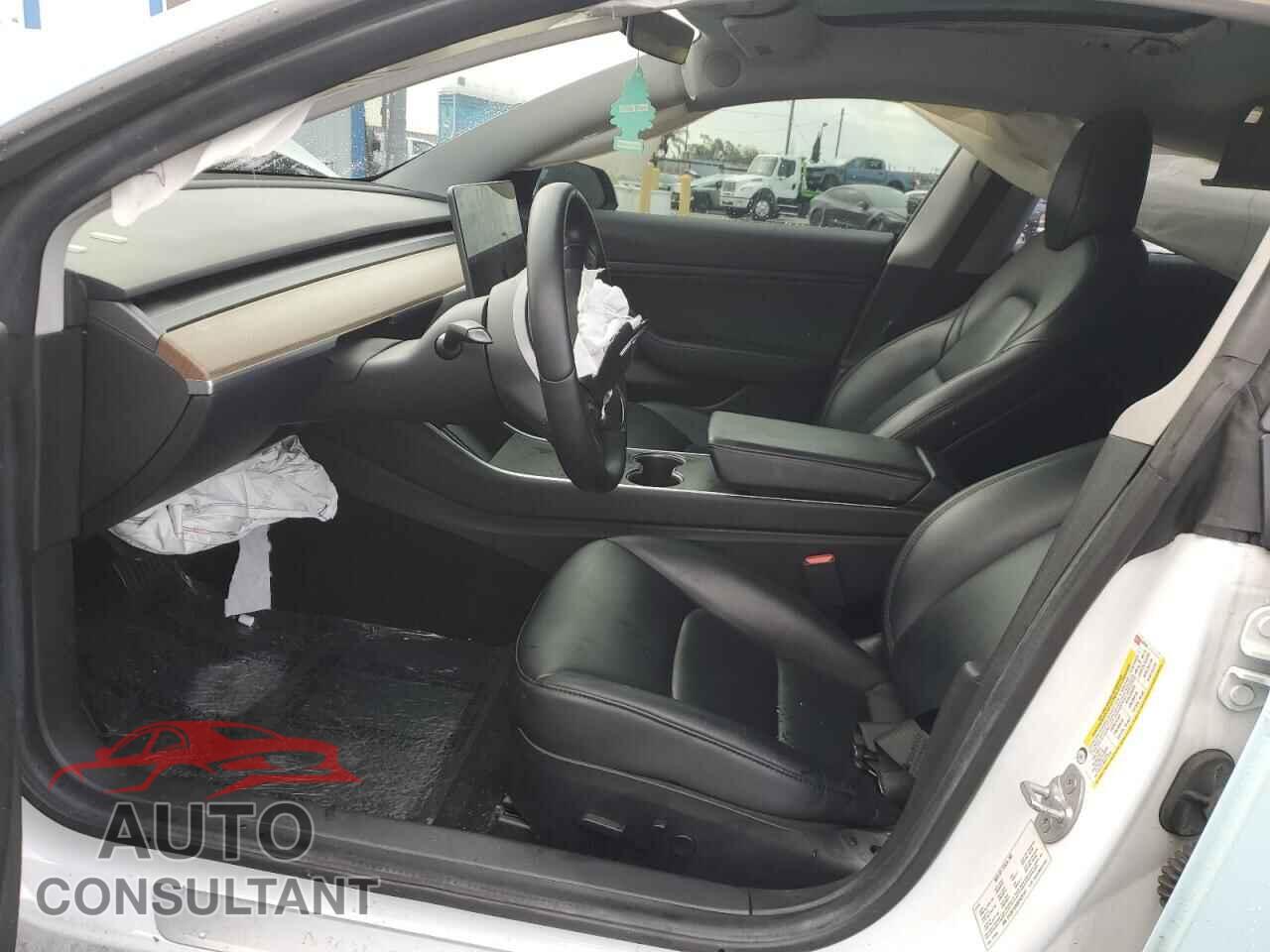 TESLA MODEL 3 2019 - 5YJ3E1EA4KF425151