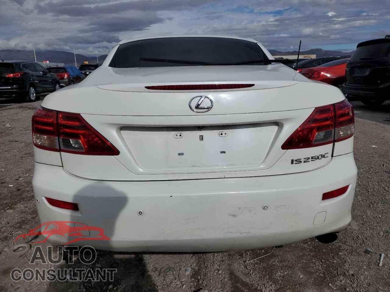 LEXUS IS 2014 - JTHFF2C21E2529890