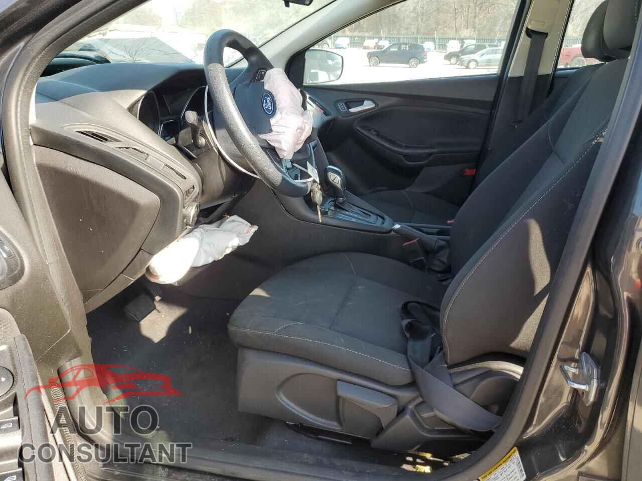 FORD FOCUS 2016 - 1FADP3F29GL312405