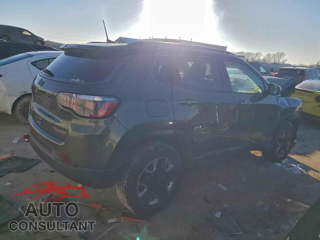 JEEP COMPASS 2018 - 3C4NJDDB3JT210537